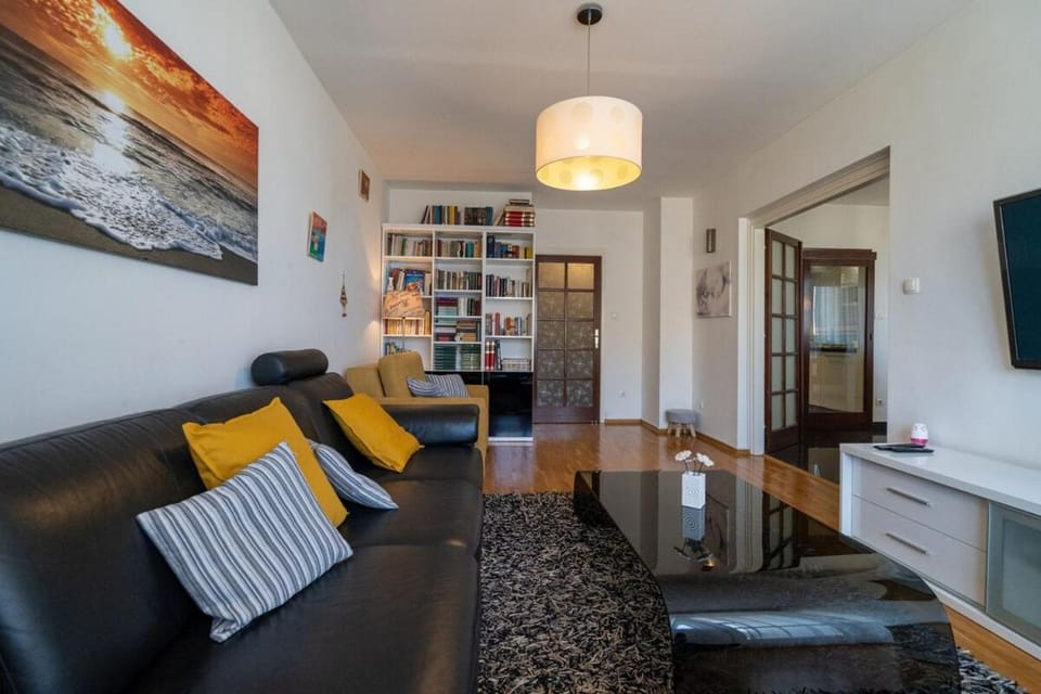 Apartment Khaleesi with sea view Apartment in Split