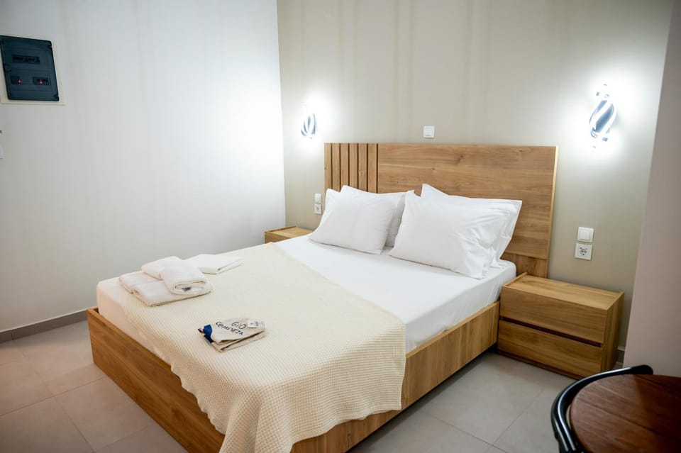 Bed, towels