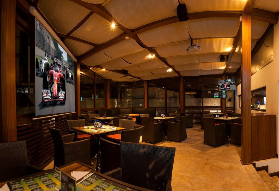Restaurant/places to eat, Food and drinks