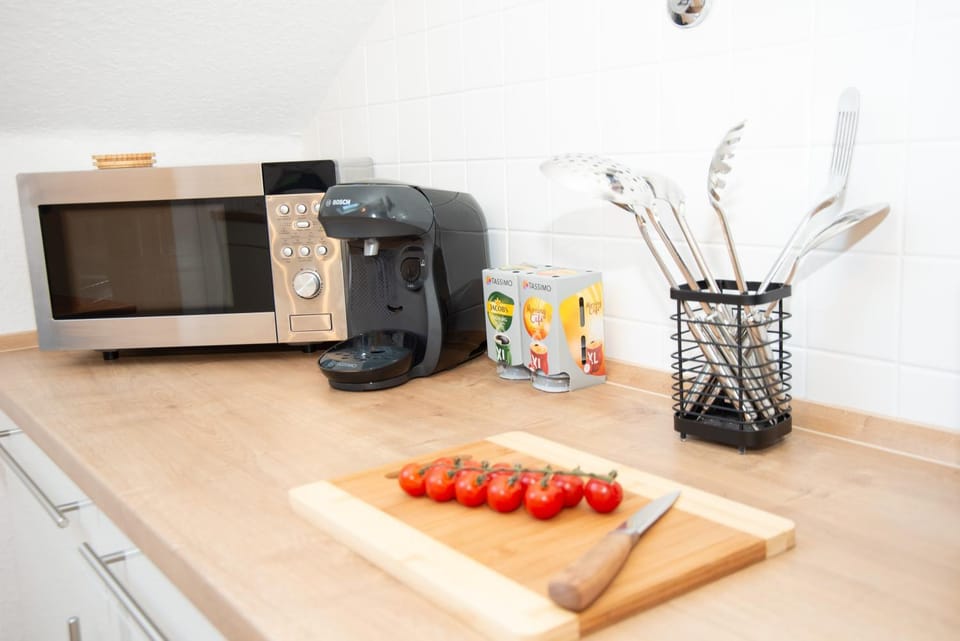 Kitchen or kitchenette, kitchen