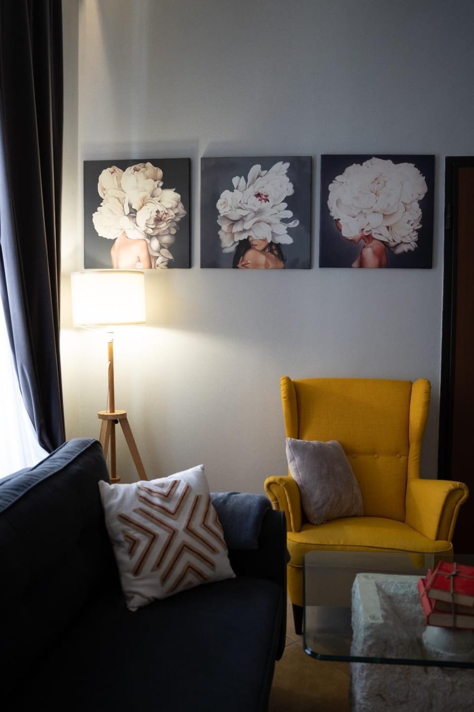 Living room, Decorative detail, Seating area