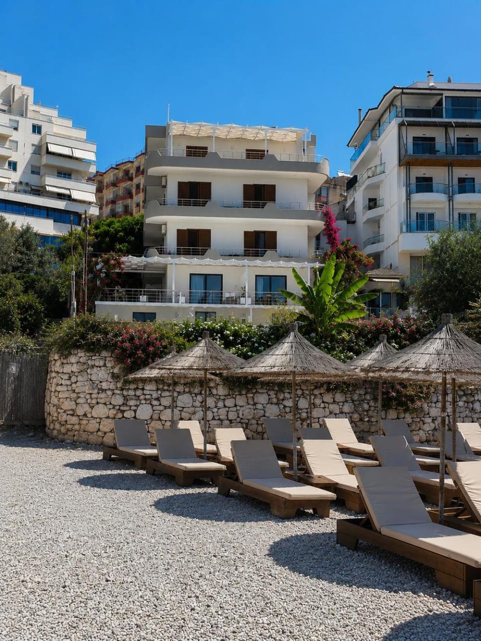 Property building, Day, Natural landscape, sunbed
