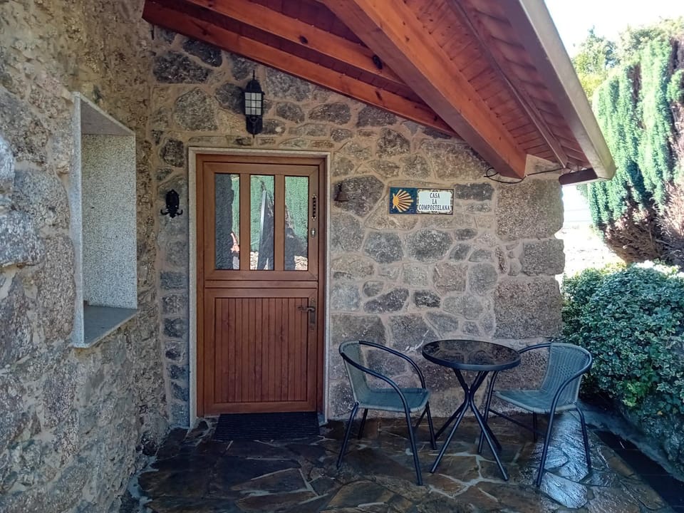 Stone Cottage La COMPOSTELANA House in Galicia