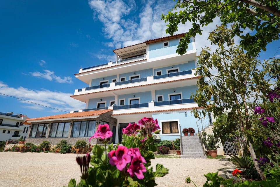 Property building, Day, Garden