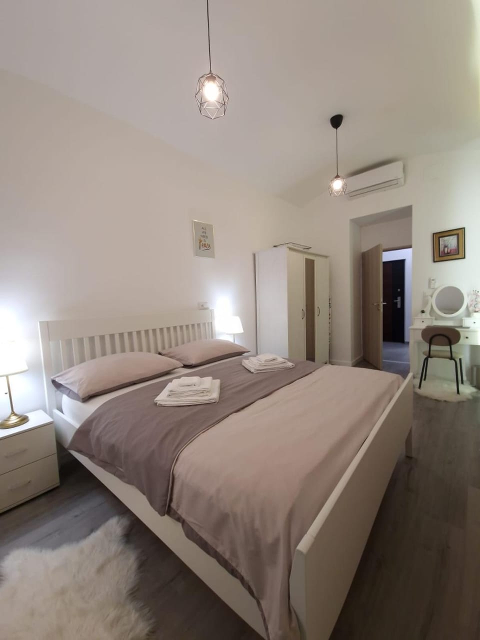 Bed, Bedroom, towels, wardrobe, air conditioner