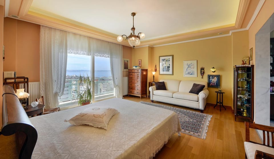 Photo of the whole room, Sea view, Sea view