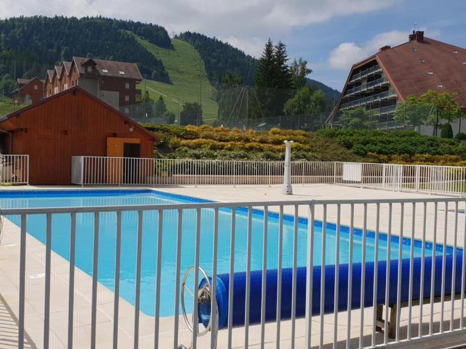 Day, Natural landscape, Mountain view, Swimming pool