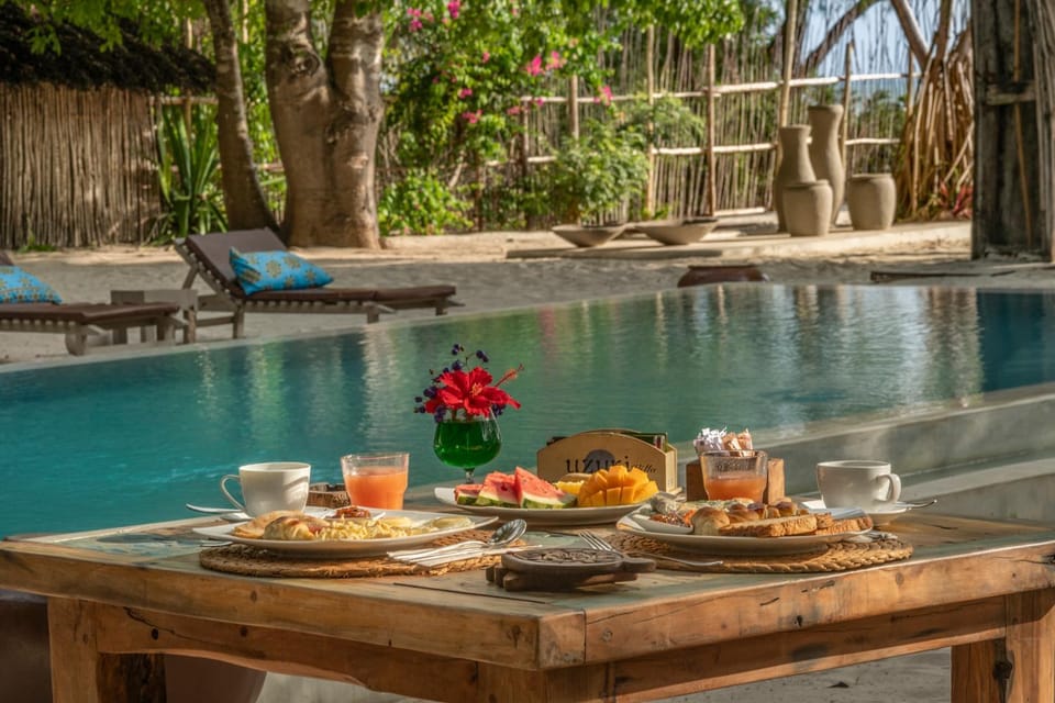 Food and drinks, Swimming pool