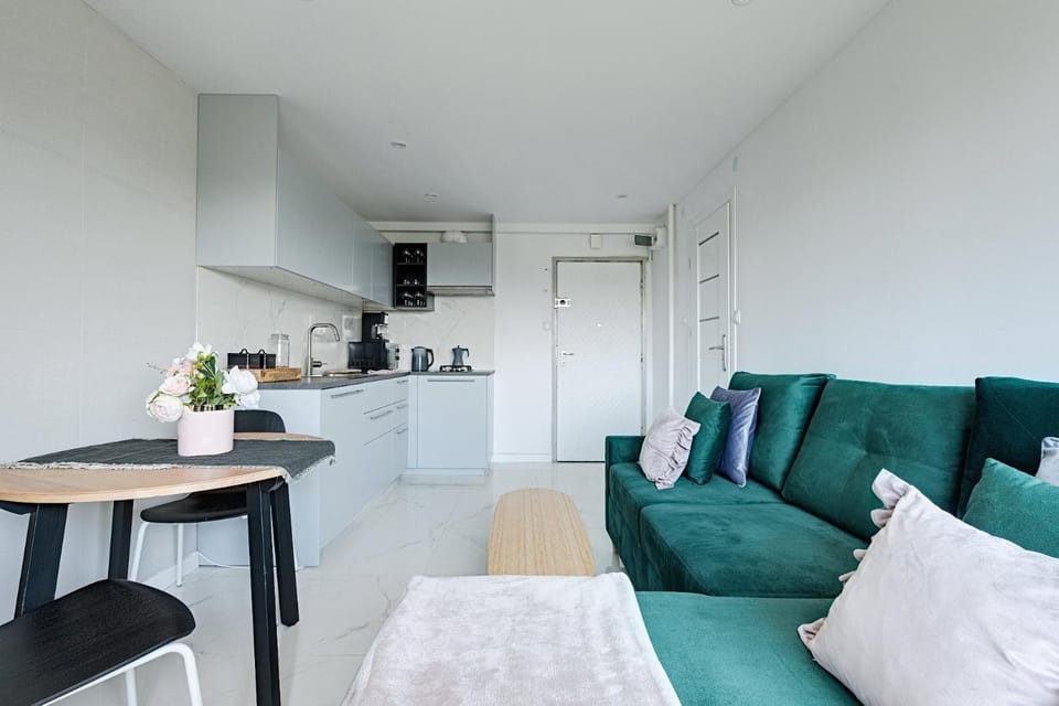Kitchen or kitchenette, Living room, Communal kitchen