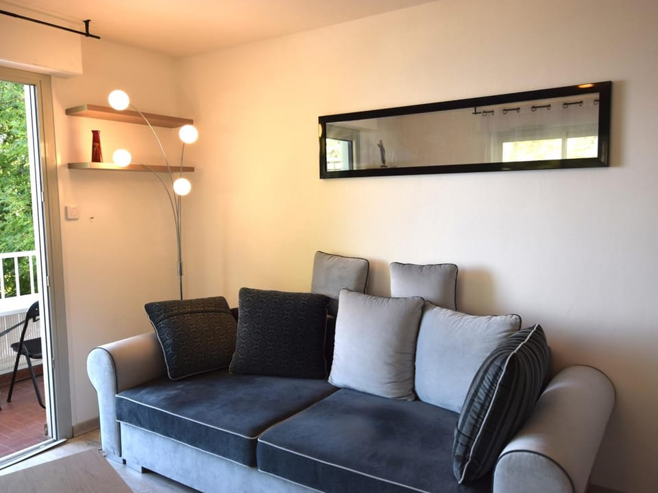 Appartement moderne avec balcon à Évian-les-Bains - FR-1-498-80 Apartment in Évian-les-Bains