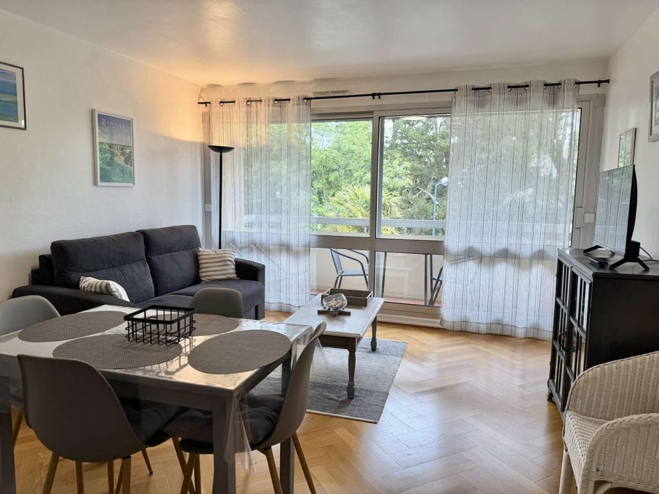 Studio à Bénodet à 100m de la plage, balcon, thalasso et restaurants à proximité - FR-1-481-120 Apartment in Bénodet
