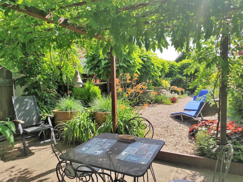 Charmant gîte douillet avec jardin et Wifi à Drevant - FR-1-586-25 House in Centre-Val de Loire