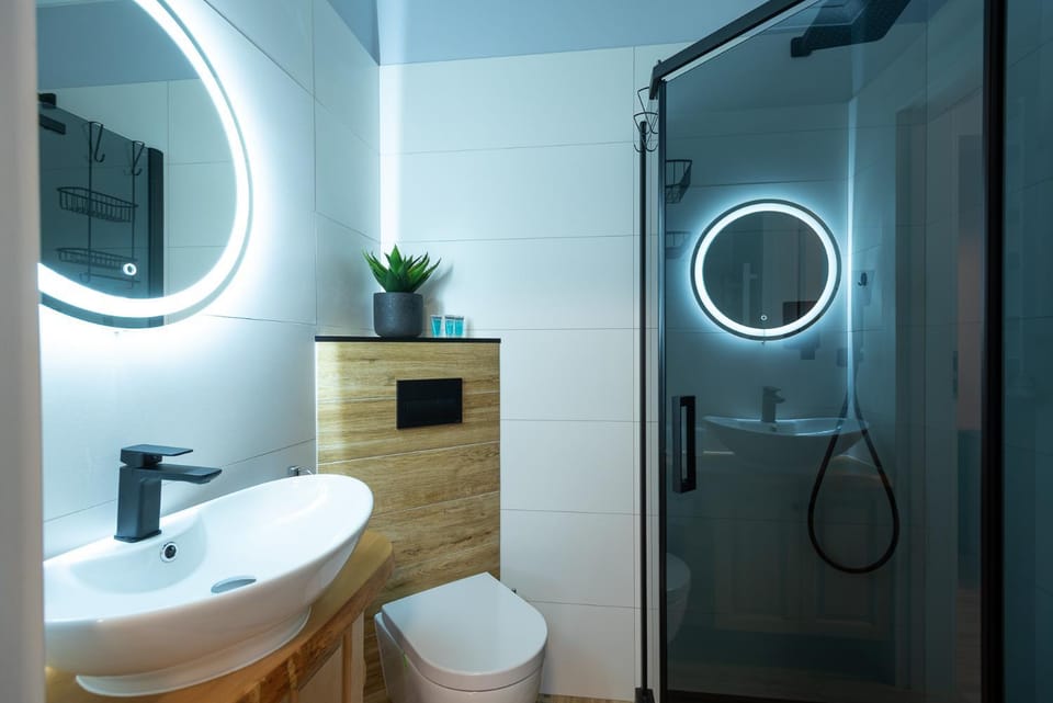 Shower, Bathroom