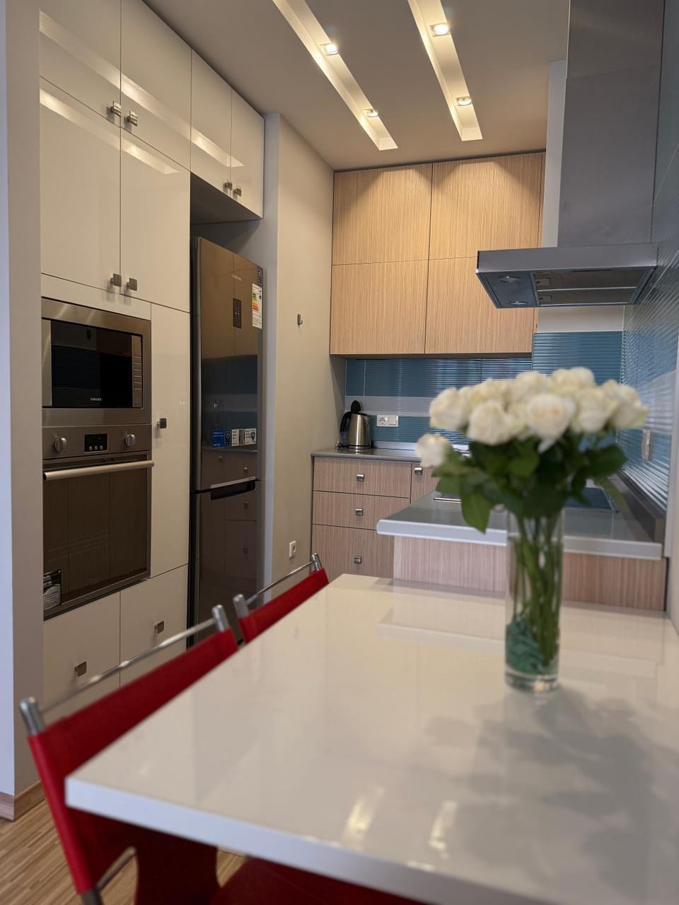 Kitchen or kitchenette, Dining area, oven, stove