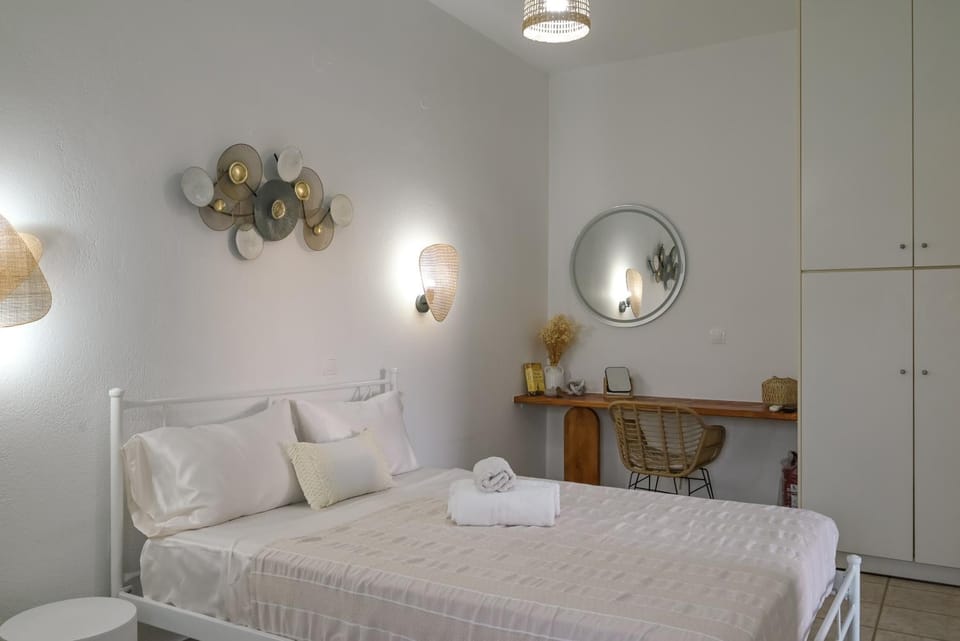 Studios Margarita Apartment in Milos