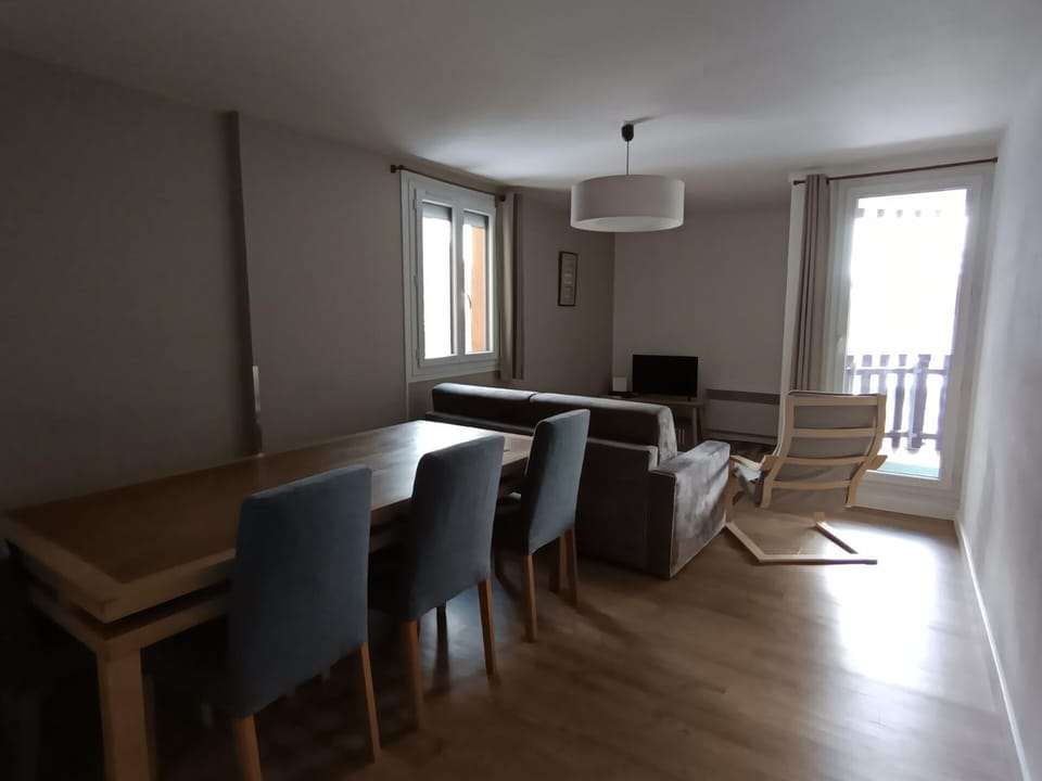 Résidence Les Miandettes - Grand appartement aux pieds des pistes MAE-8444 Apartment in Montgenèvre