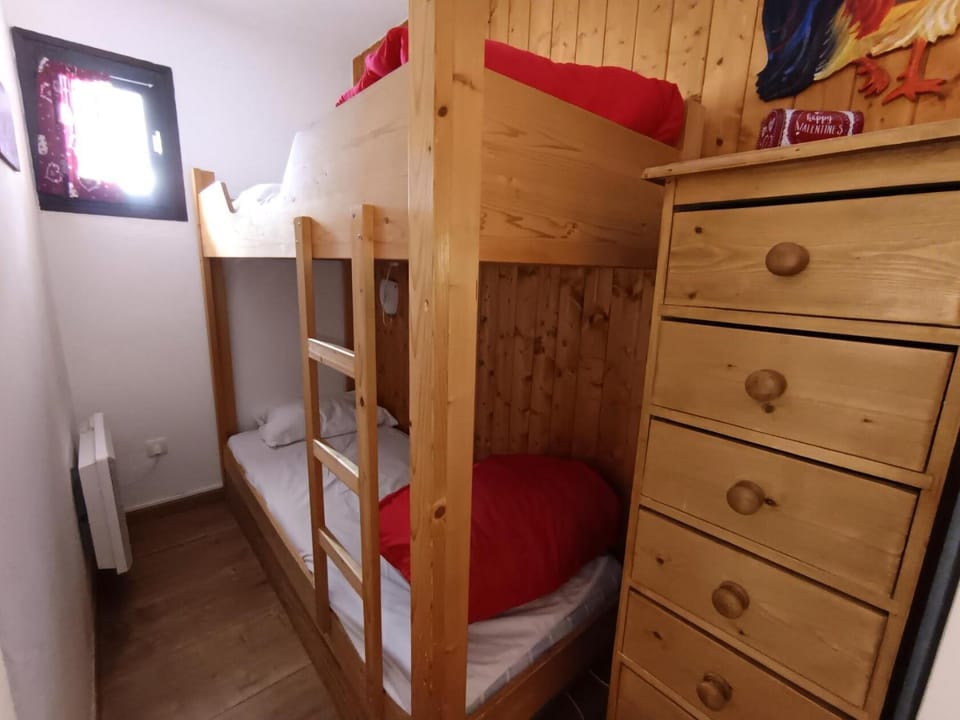 Résidence Chamoisiere - Grand studio 4 personnes MAE-8494 Apartment in Montgenèvre