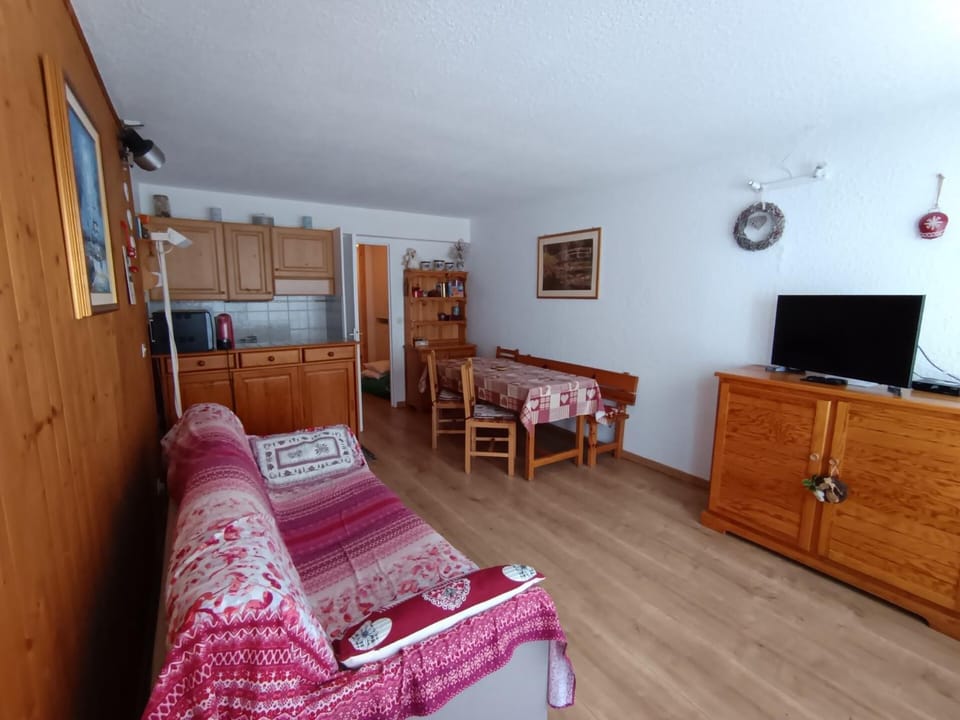 Résidence Chamoisiere - Grand studio 4 personnes MAE-8494 Apartment in Montgenèvre