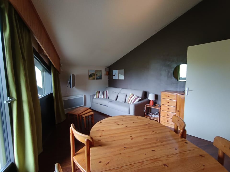Résidence Ferme D'augustin - Batiment A - Beau 2 pièces - skis aux pieds - Superbe vue MAE-8514 Apartment in Montgenèvre