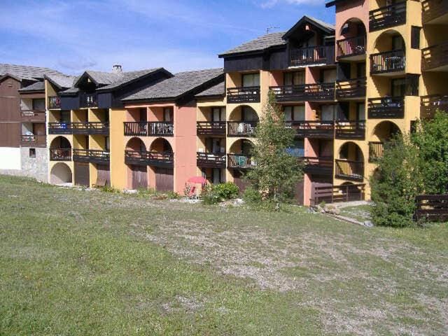 Résidence Ferme D'augustin - Batiment A - Beau 2 pièces - skis aux pieds - Superbe vue MAE-8514 Apartment in Montgenèvre