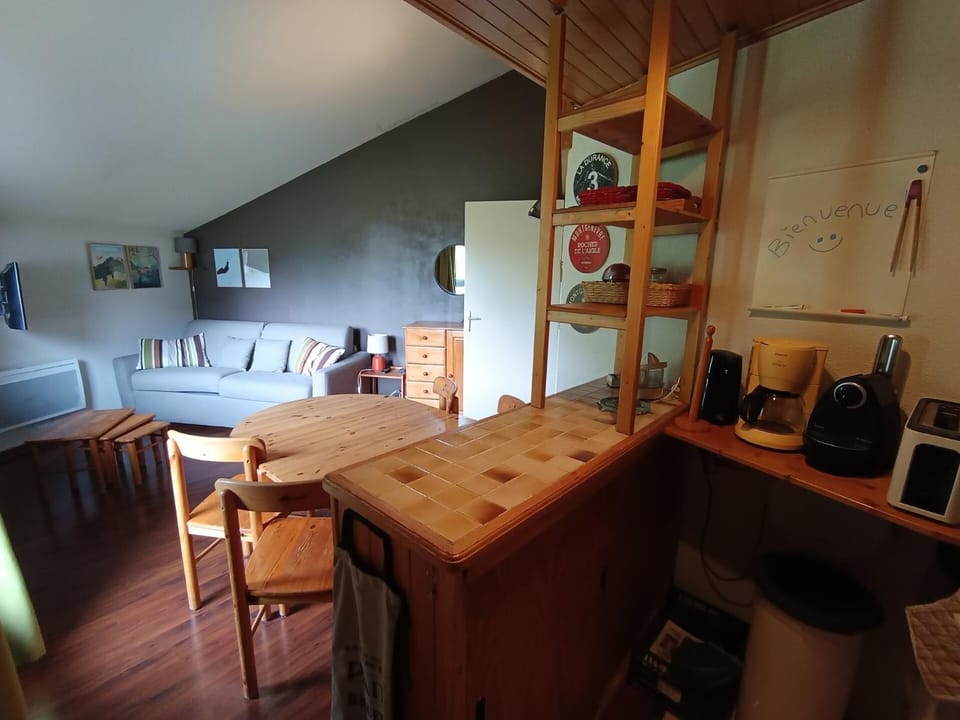Résidence Ferme D'augustin - Batiment A - Beau 2 pièces - skis aux pieds - Superbe vue MAE-8514 Apartment in Montgenèvre