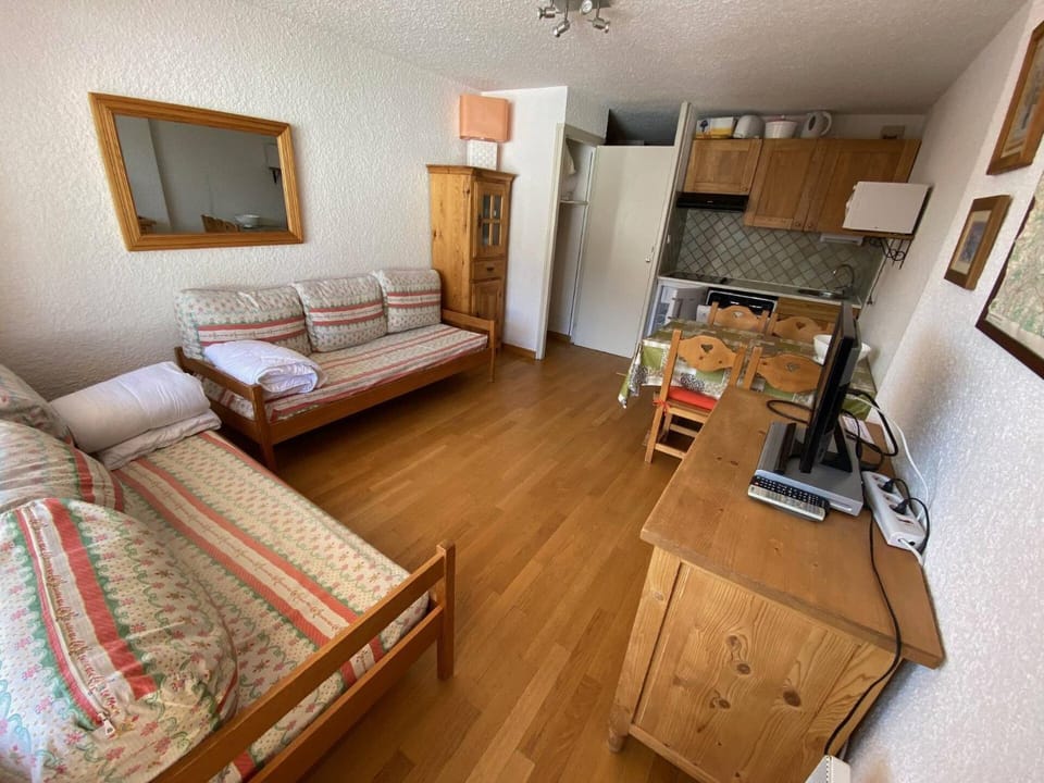 Résidence Chalmettes - Studio 4 personnes - Skis aux pieds MAE-8554 Apartment in Montgenèvre
