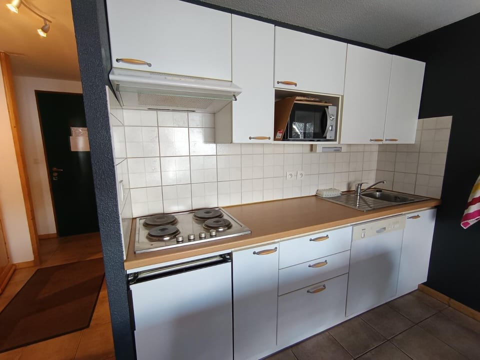Résidence Plein Soleil - Appartement plein sud avec superbe vue, balcon, parking. MAE-9004 Apartment in Montgenèvre