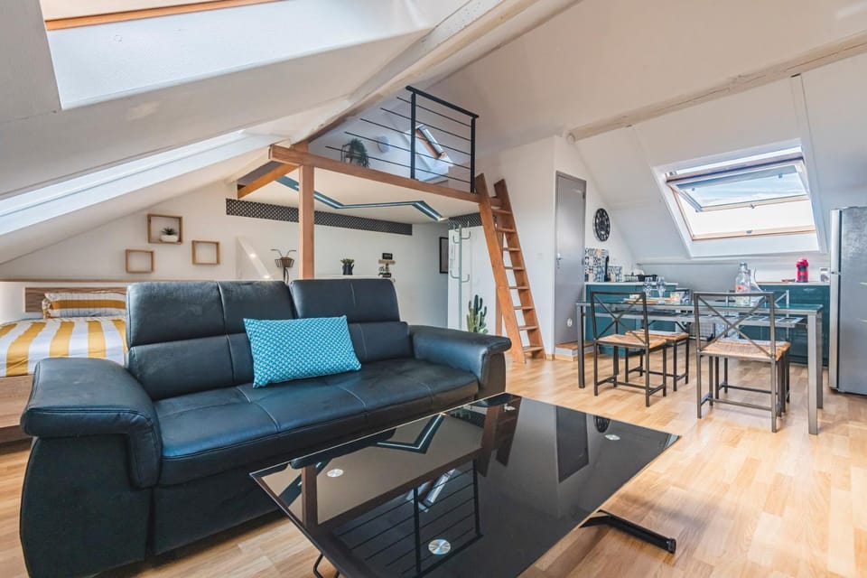 La place des Sacres, proche gare et centre Apartment in Reims