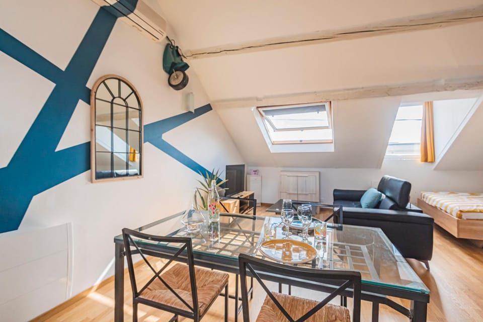 La place des Sacres, proche gare et centre Apartment in Reims