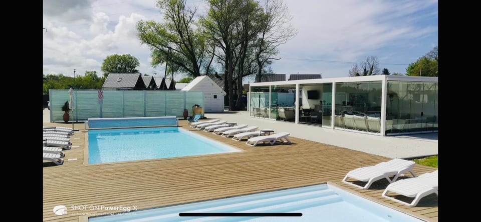 Swimming pool, sunbed