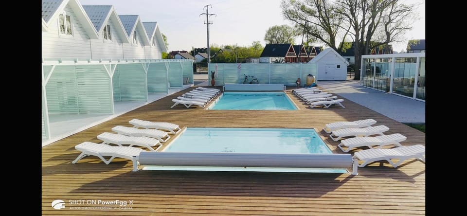 Swimming pool, sunbed