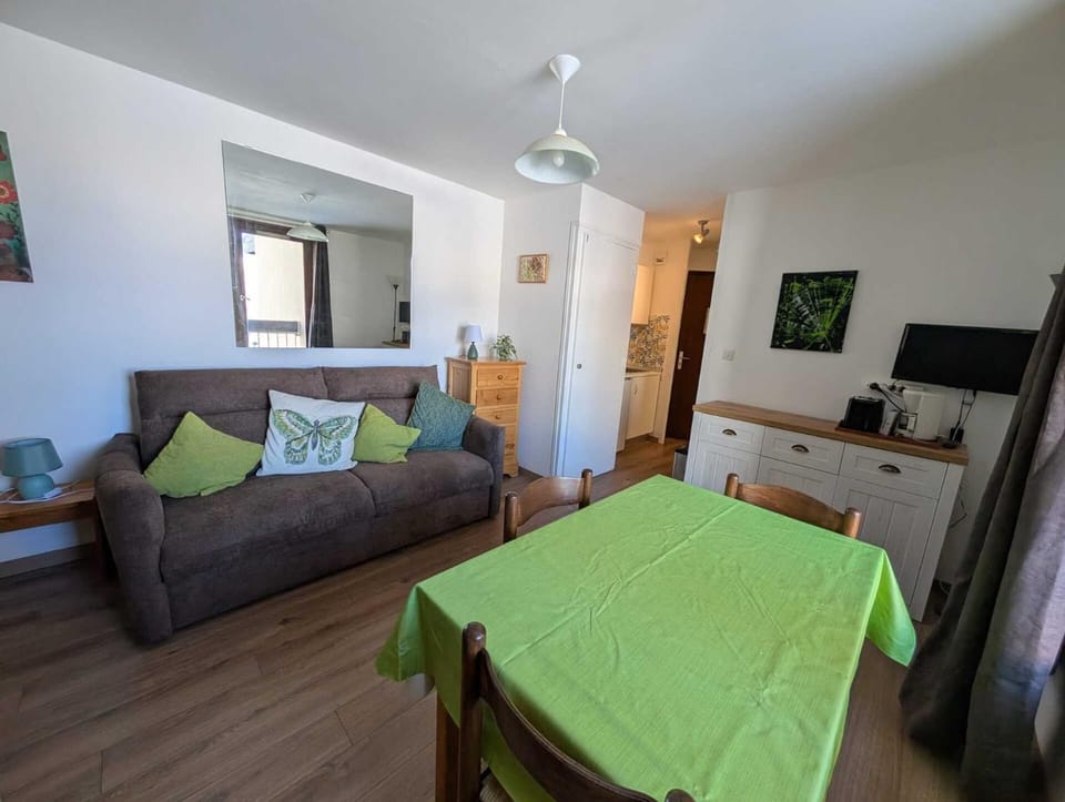 Résidence Chalmettes - Studio 4 pers. - Skis aux pieds MAE-8984 Apartment in Montgenèvre