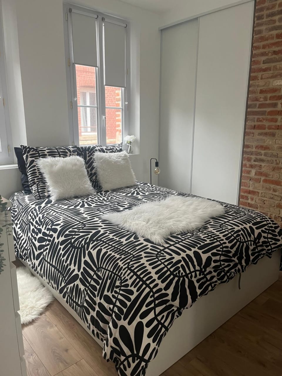 Nearby landmark, Bed, Night, furniture