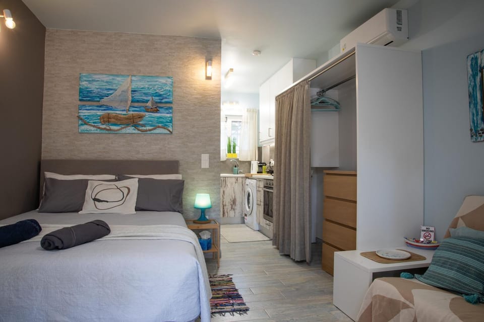 Homeyfeel Stay Sea 2 - Island mood studio Apartment in East Attica Regional Unit, Greece