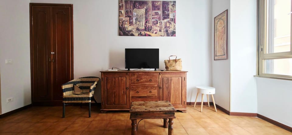 Communal lounge/ TV room, TV and multimedia, Evening entertainment