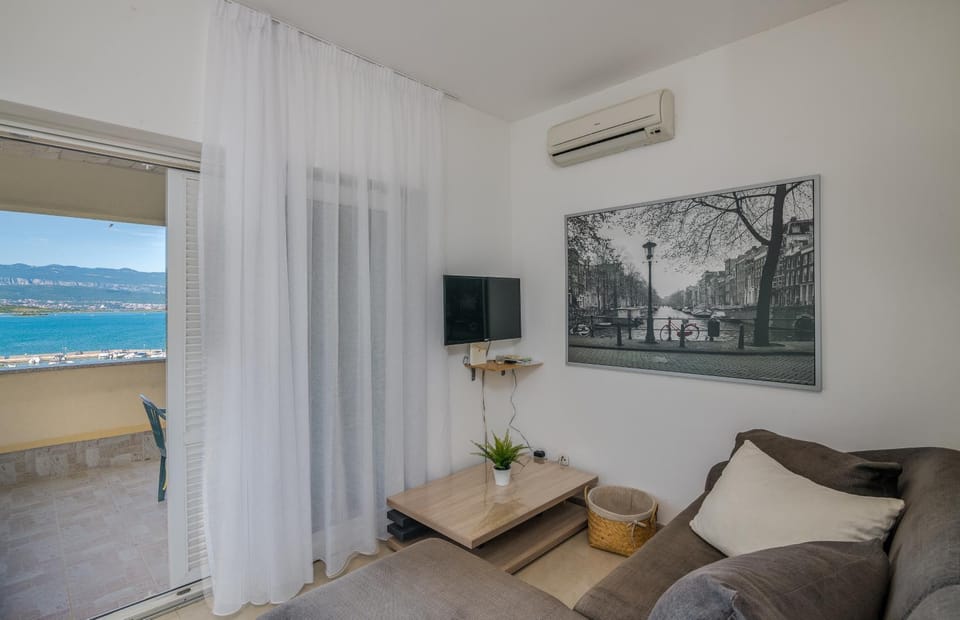 Apartment Adria Apartment in Primorje-Gorski Kotar County
