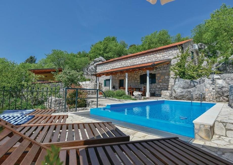 Exklusives Ferienhaus mit Pool & Whirpool im dalmatinischen Hinterland "Oasis of Peace" Orah, Vrgorac Villa in Split-Dalmatia County