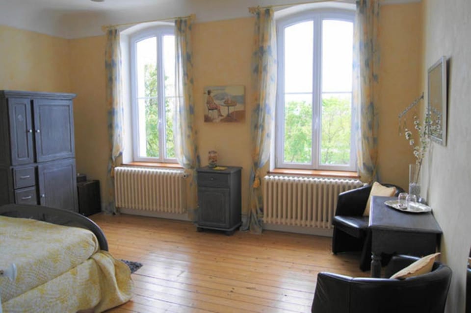 Le Logis du Canal Bed and Breakfast in Marennes-Hiers-Brouage