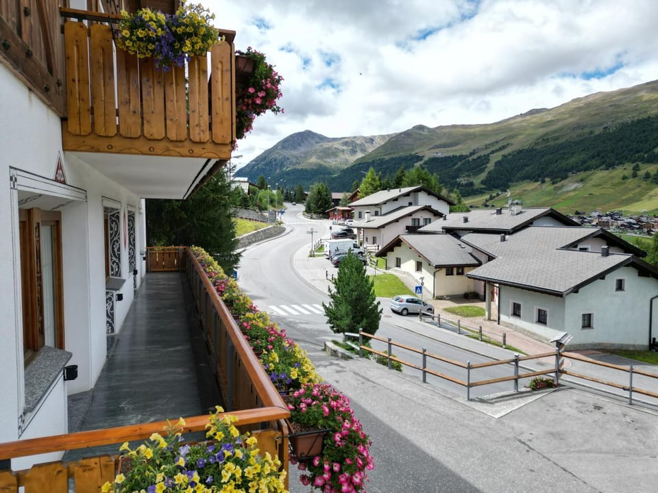 Appartamenti Duc De Rohan Apartment in Canton of Grisons
