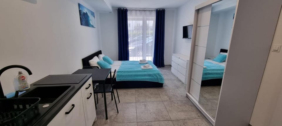 Bed, TV and multimedia, Kitchen or kitchenette, Dining area