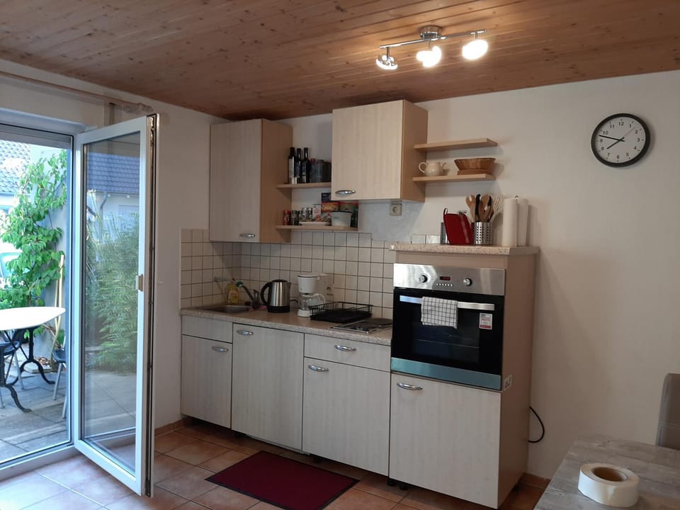 Coffee/tea facilities, Kitchen or kitchenette, pet friendly