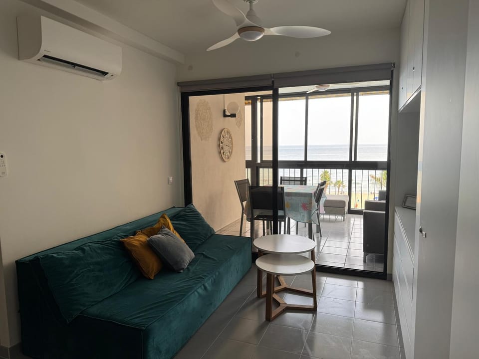 Communal lounge/ TV room, View (from property/room), View (from property/room), Living room, Location, air conditioner