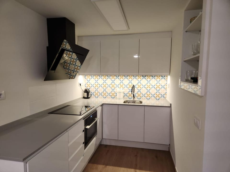 dishwasher, minibar, washing machine