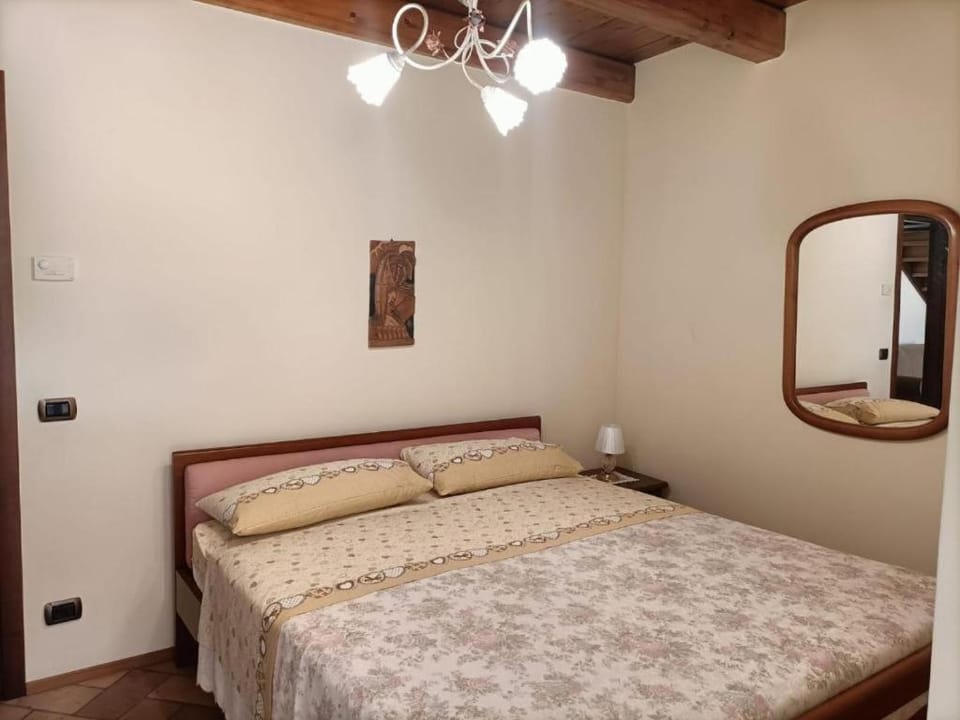 casale martini sirolo Apartment in Marche