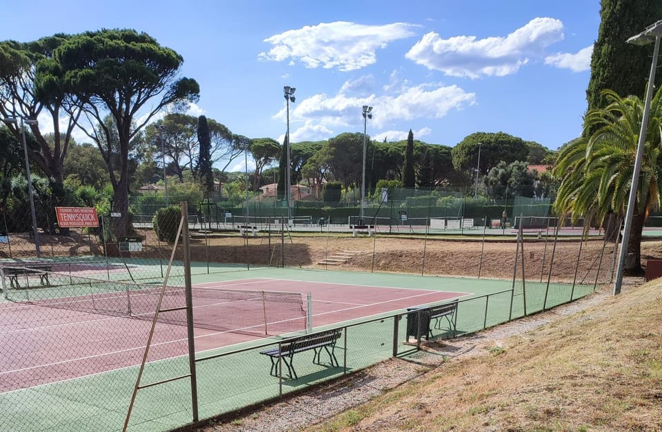 Tennis court