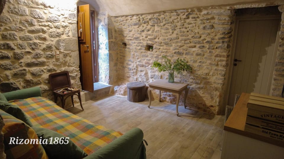 Seating area, Bedroom