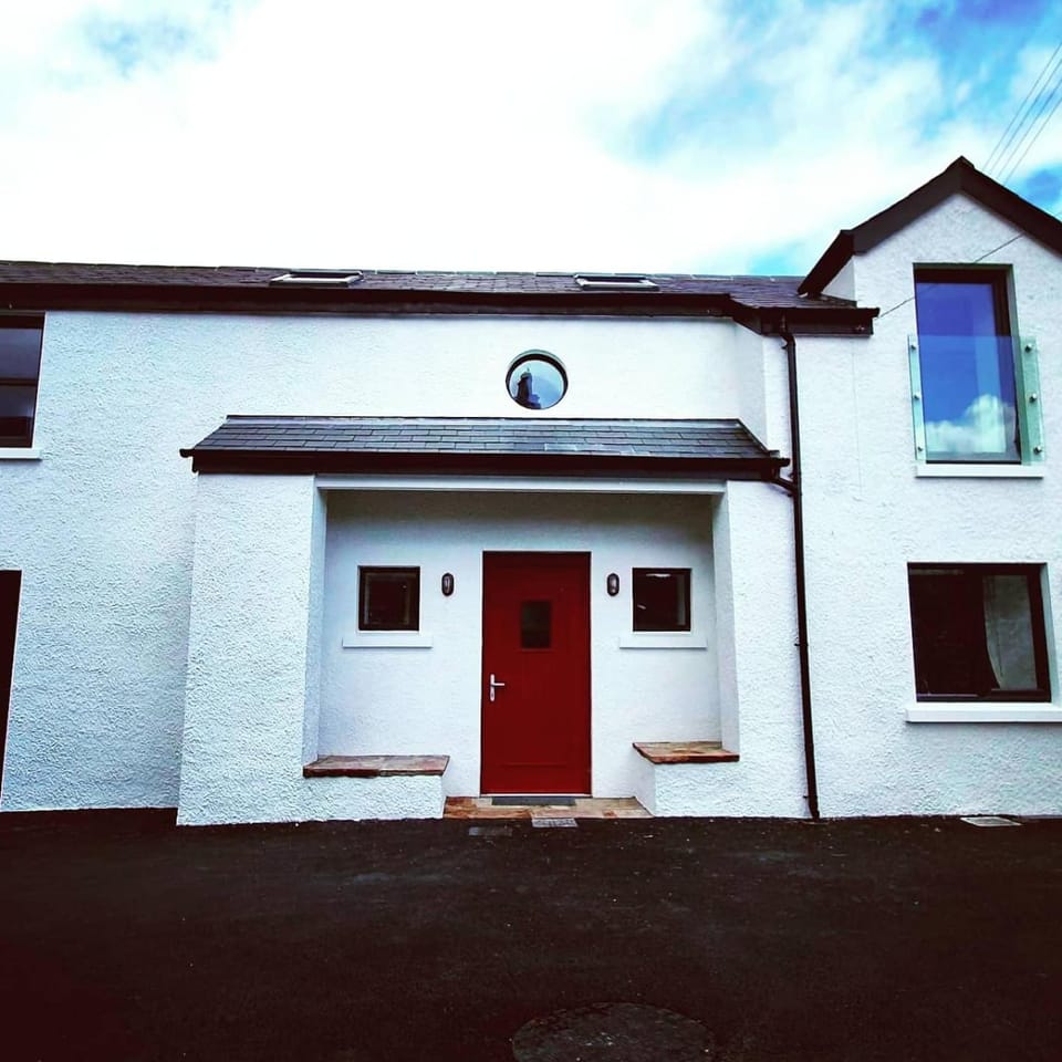 Bryansford Cottage Stables Apartment in Northern Ireland