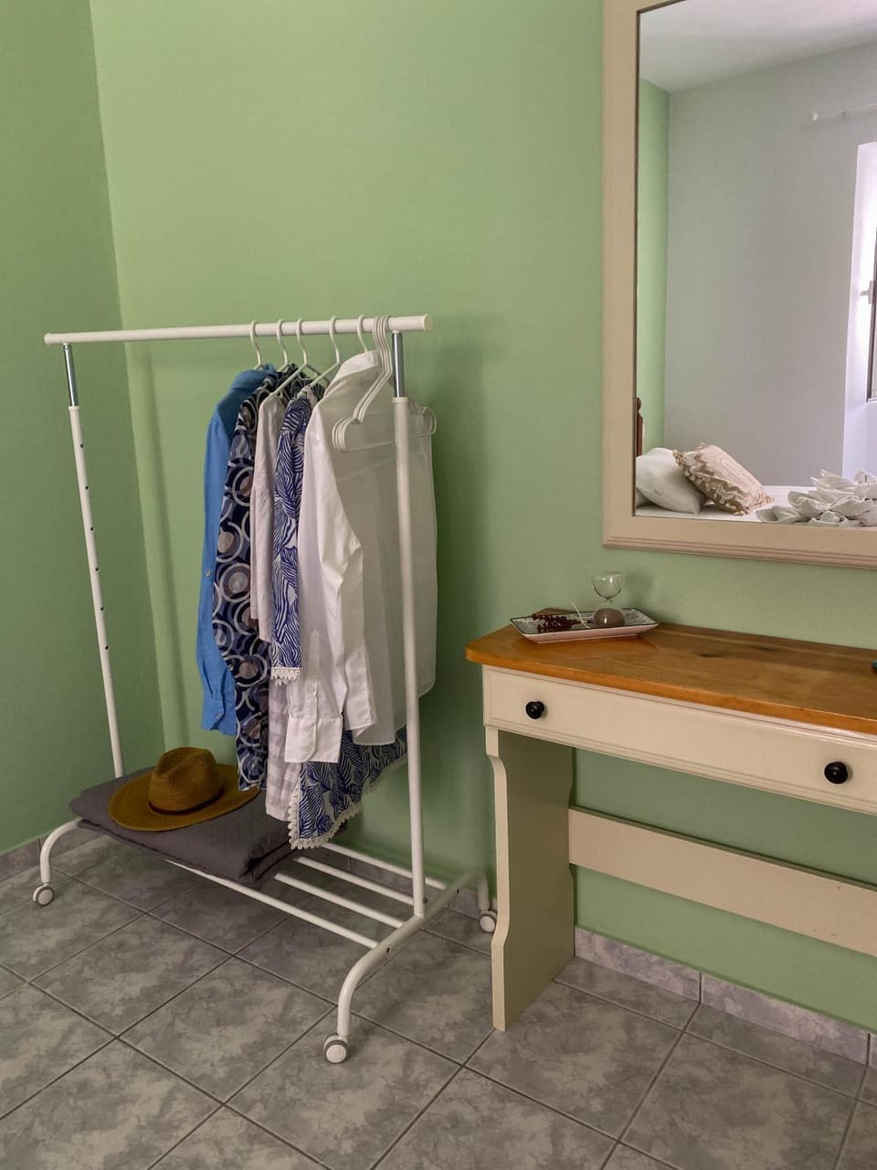 Ares Apartment, Town of Poros Island Apartment in Islands