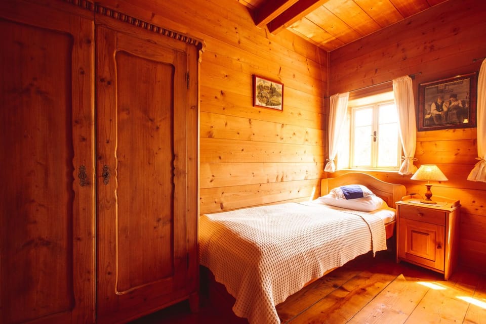 Bed, Bedroom, wardrobe