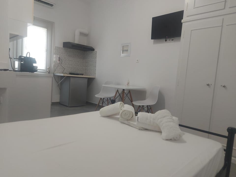 TV and multimedia, Kitchen or kitchenette, Bedroom